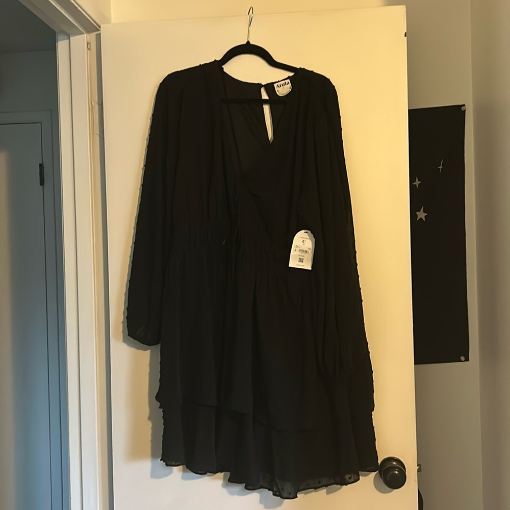 Black dress! Super cute and never worn!